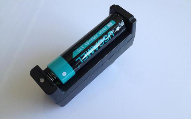 锂电池电没用完就充电影响寿命么