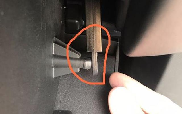 雪佛兰探界者空调滤芯在哪里