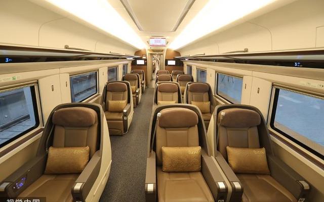 高铁座位a和c在一起吗