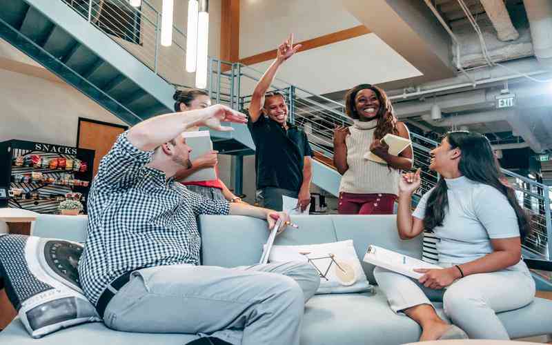 如何在DNF游戏中兑换武器兑换券