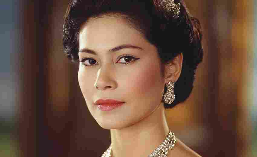 妃子的家族背景如何影响王室血统