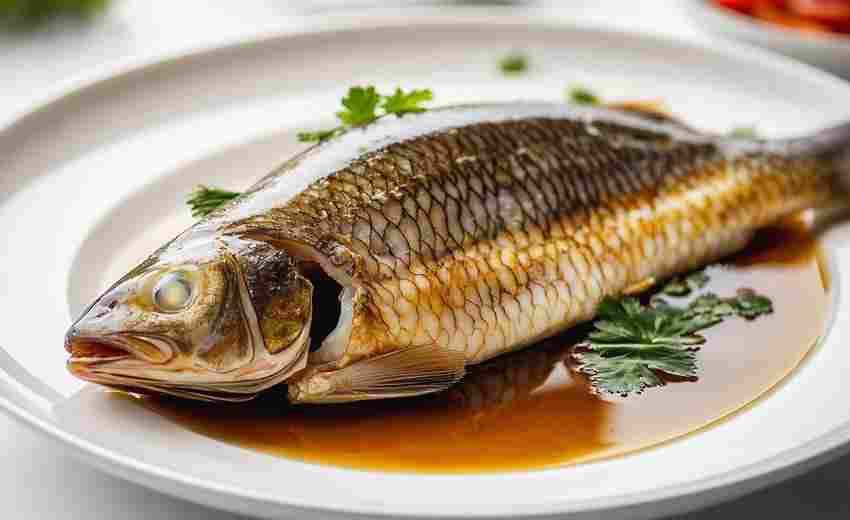 如何判断红烧鲤鱼是否容易粘锅