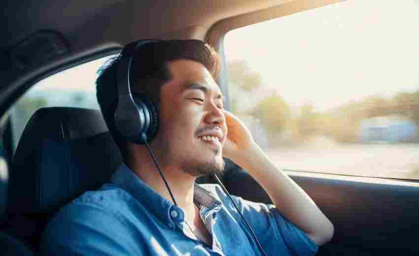 蓝牙音箱连接车载音响后，如何进行音乐切换