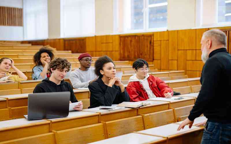 如何在社交平台设置拍一拍