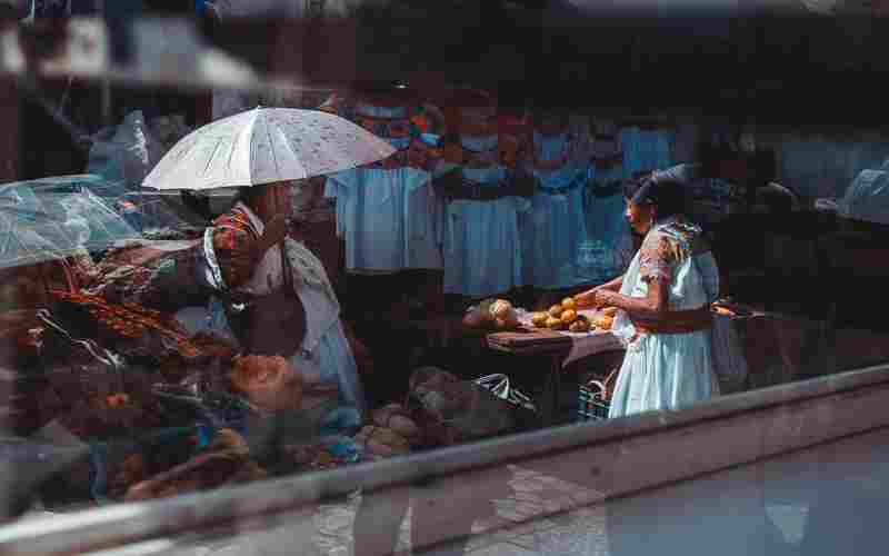 如何向法院提起车库强占的诉讼