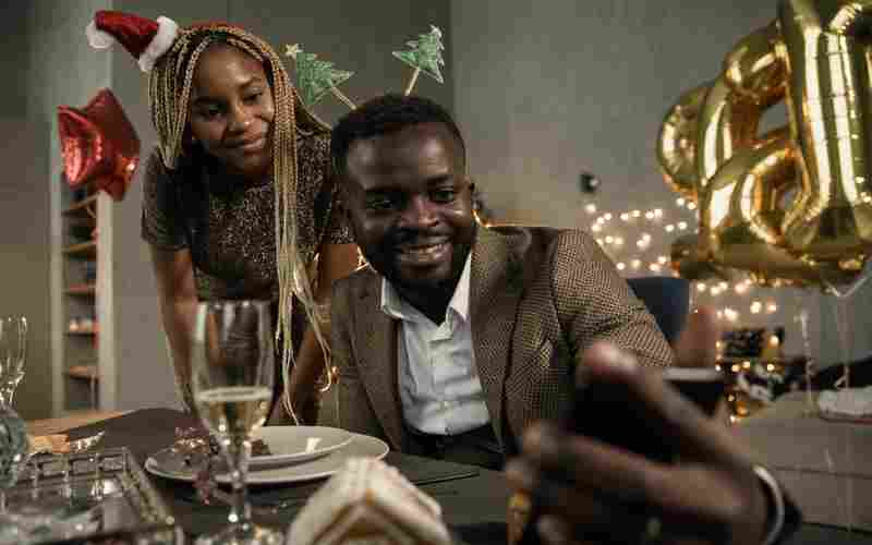 里拉贬值的原因是什么